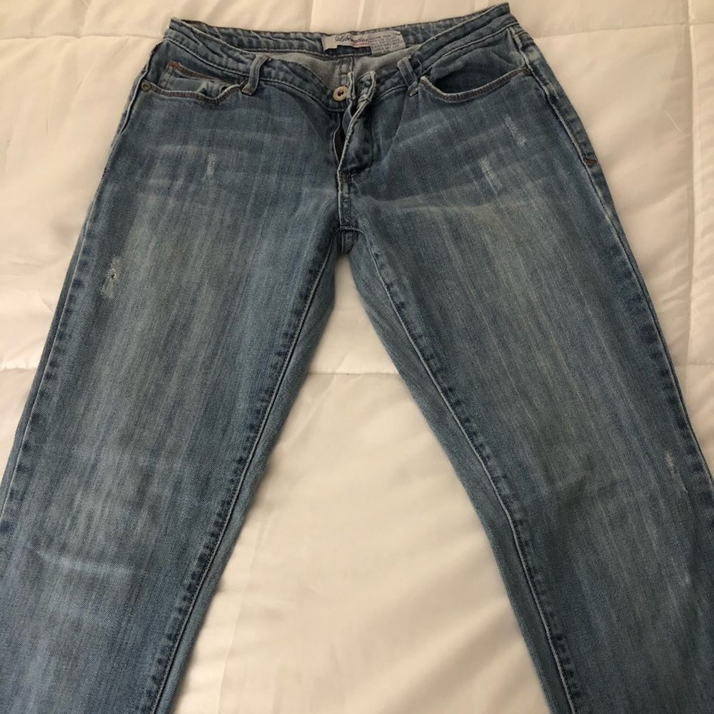 Straight leg distressed jeans